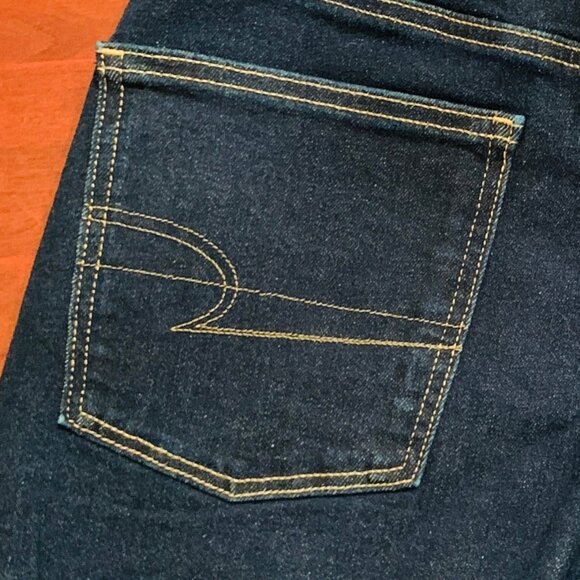 American Eagle Mom Shorts Stretch Denim Super High Rise Indigo Cotton Size 4 27 - Picture 4 of 16